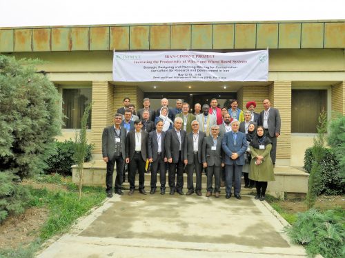 A group photo taken during the planning meeting in Iran. Photo: CIMMYT archives