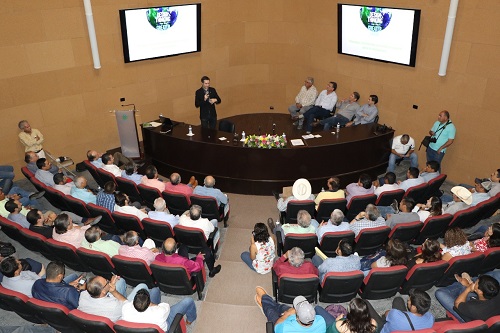 Govaerts receives the 2018 Tecnoagro Award and gives a keynote speech at the AARFS offices in Los Mochis, Sinaloa. Photo: Andrea Carbajal.