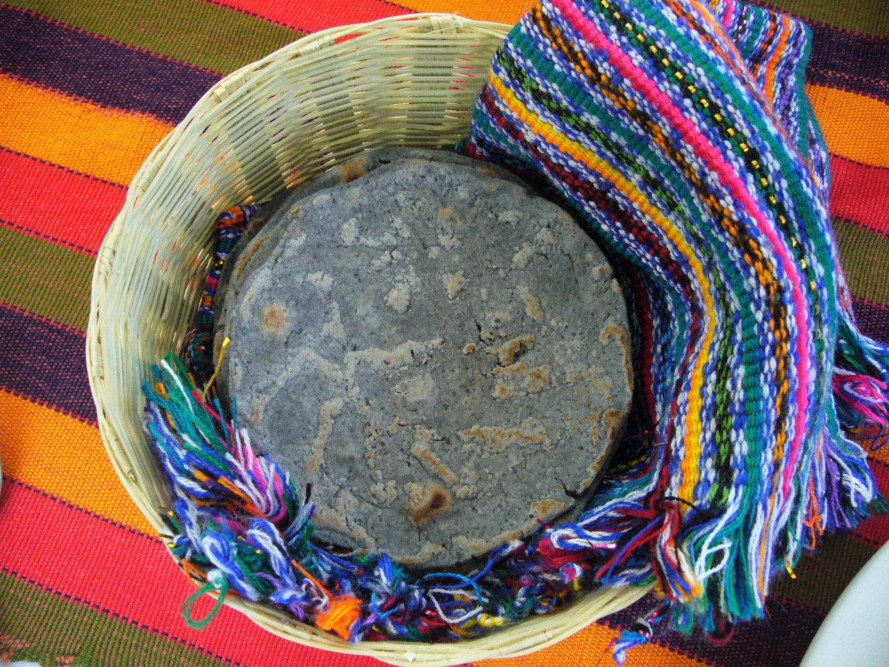 Blue maize tortillas. (Photo: Luis Figueroa)