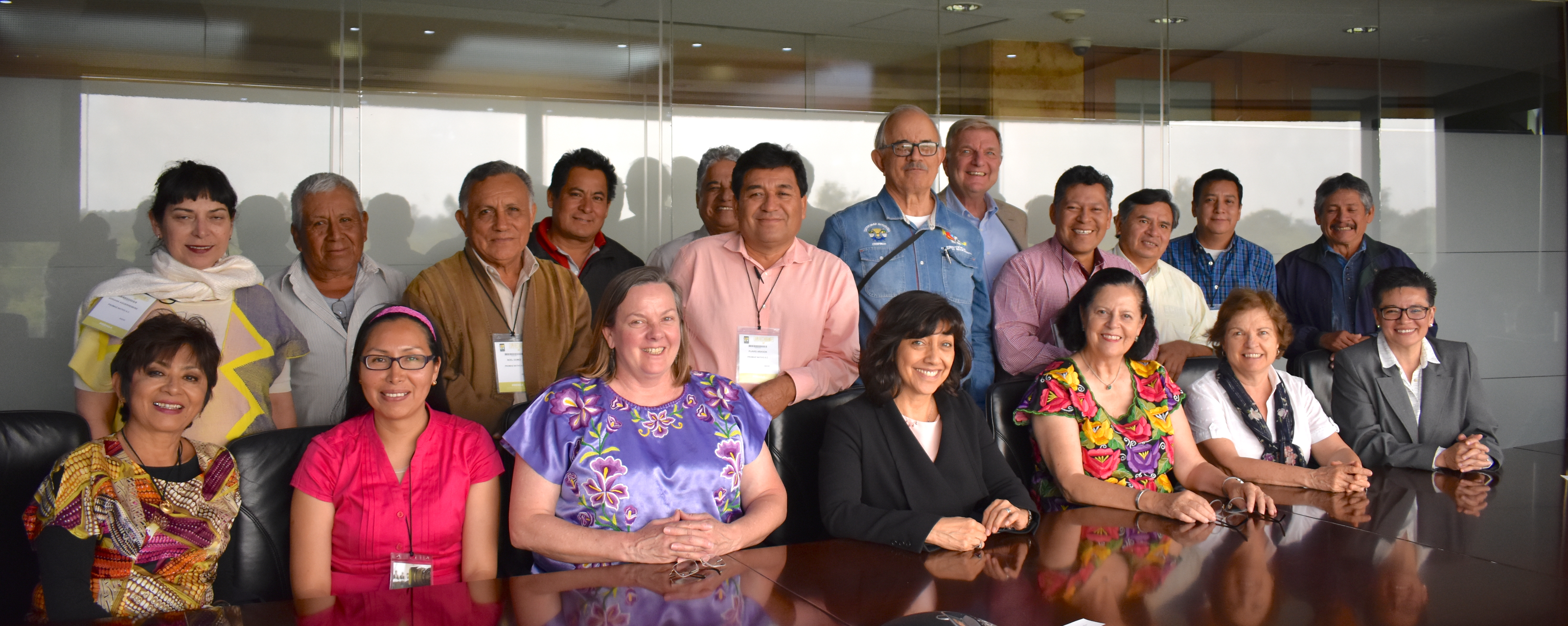 Members of the association pose with CIMMYT staff that helped facilitate the creation of the group. (Photo: ProMaíz Nativo)