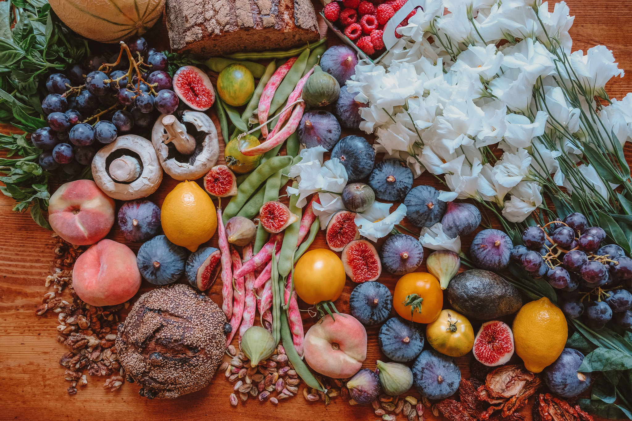 Frutas, verduras y pan. Foto: Ella Olsson (CC BY 2.0)