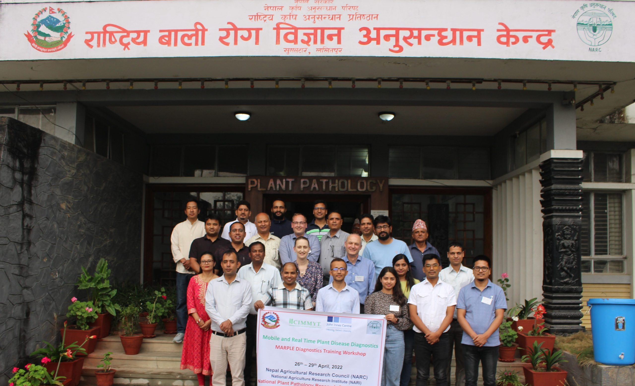 Workshop participants stand for a group photo. (Photo: Danny Ward/John Innes Centre)