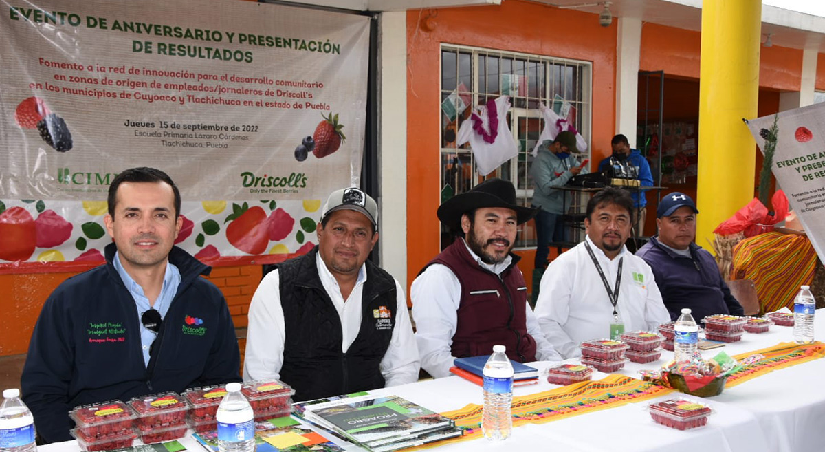 Presentación de resultados del proyecto entre Driscoll´s México, el CIMMYT, y la comunidad de Cuyoaco y Tlachichuca, en el estado de Puebla, México. (Foto: Francisco Alarcón/CIMMYT)