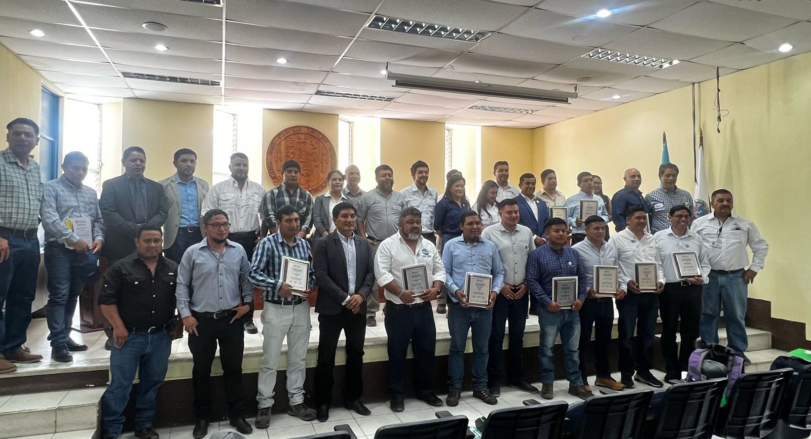 Graduados del Curso de Técnico Certificado en Agricultura Sustentable Adaptada al Clima en Guatemala. (Foto: InnovaHub Occidente de Guatemala)