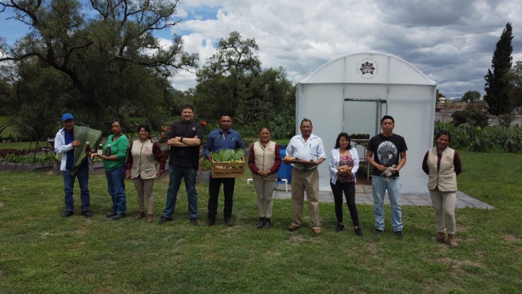 Equipo de trabajo del restaurante La Gruta. (Foto: La Gruta)