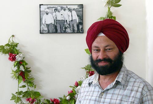 Charanjit-Singh-Gill-with-photo