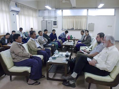 Collaboration discussion with DAR officials in Yezin.