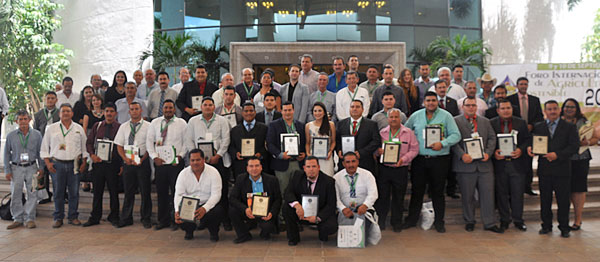 The 39 extension agents in northern Mexico who were certified as technicians in sustainable agriculture. Photo credit : Luz Paola López Amezcua/CIMMYT