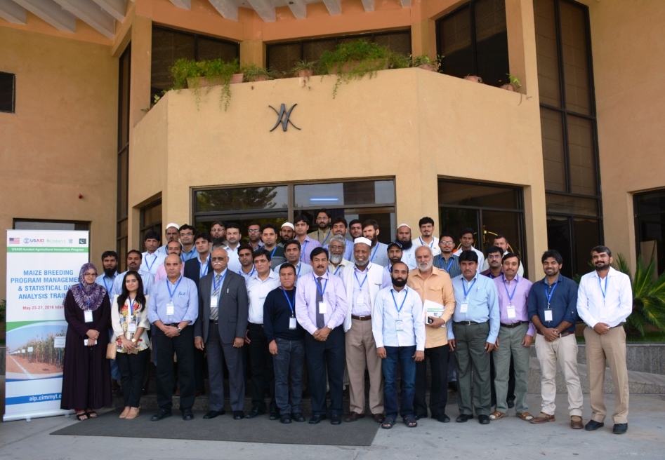 Participants of maize breeding program management and statistical data analysis training held in Islamabad from 23-27 May 2016. Photo: Amina Nasim Khan/CIMMYT