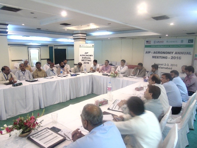 Azeem Khan presiding the concluding session of the AIP Agronomy meeting in Islamabad. Photo: 