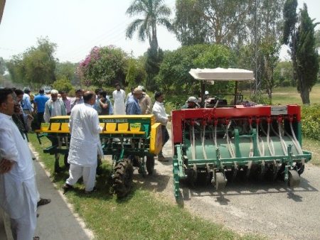 Locally manufactures direct-seeded rice planter and zero-till Happy Seeder. Photo: Abdul Khaliq 