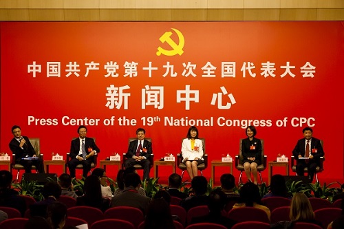 Left to Right: Mr Jin Liu (chairperson), Dr Huajun Tang (CAAS president), Dr Zhonghu He (CIMMYT scientist), Lingling Wei (CAAS scientist), Yijun Shen (MOA scientist), Jihe Ling, farmer from Jiangxi province. 