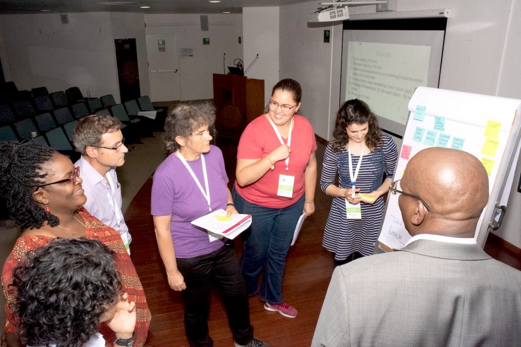 Daniela Vega (third from left), UNLEASH 2017 alumna, leads CIMMYT colleagues in a breakout session on innovation during Science Week. (Photo: Alfonso Arredondo/CIMMYT)