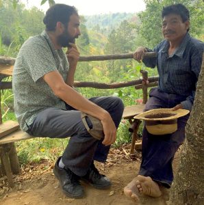 Senior scientist Santiago Lopez-Ridaura (left) asks a farmer in Guatemala about his priorities — produce food, generate income, maintain soil health and feed his livestock — and the reasons behind his agricultural practices. (Photo: Carlos Sum/Buena Milpa)